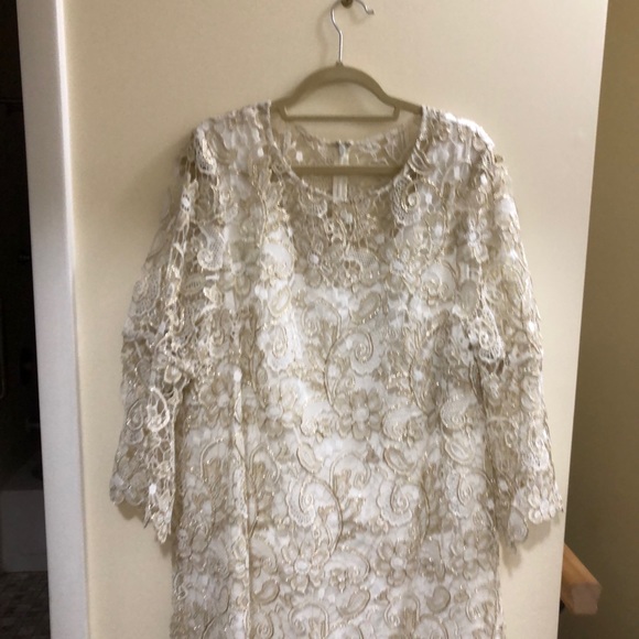 Golden Anniversary dress for celebrating a life of love . Felt regal . - Picture 4 of 6